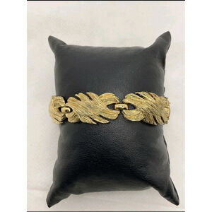 Vintage Monet Goldtone Link Bracelet 7" EUC